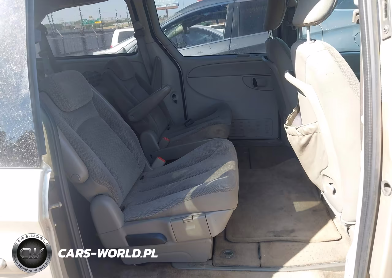 2005 Dodge Grand Caravan Sxt VIN:2D4GP44L05R328315 - 8