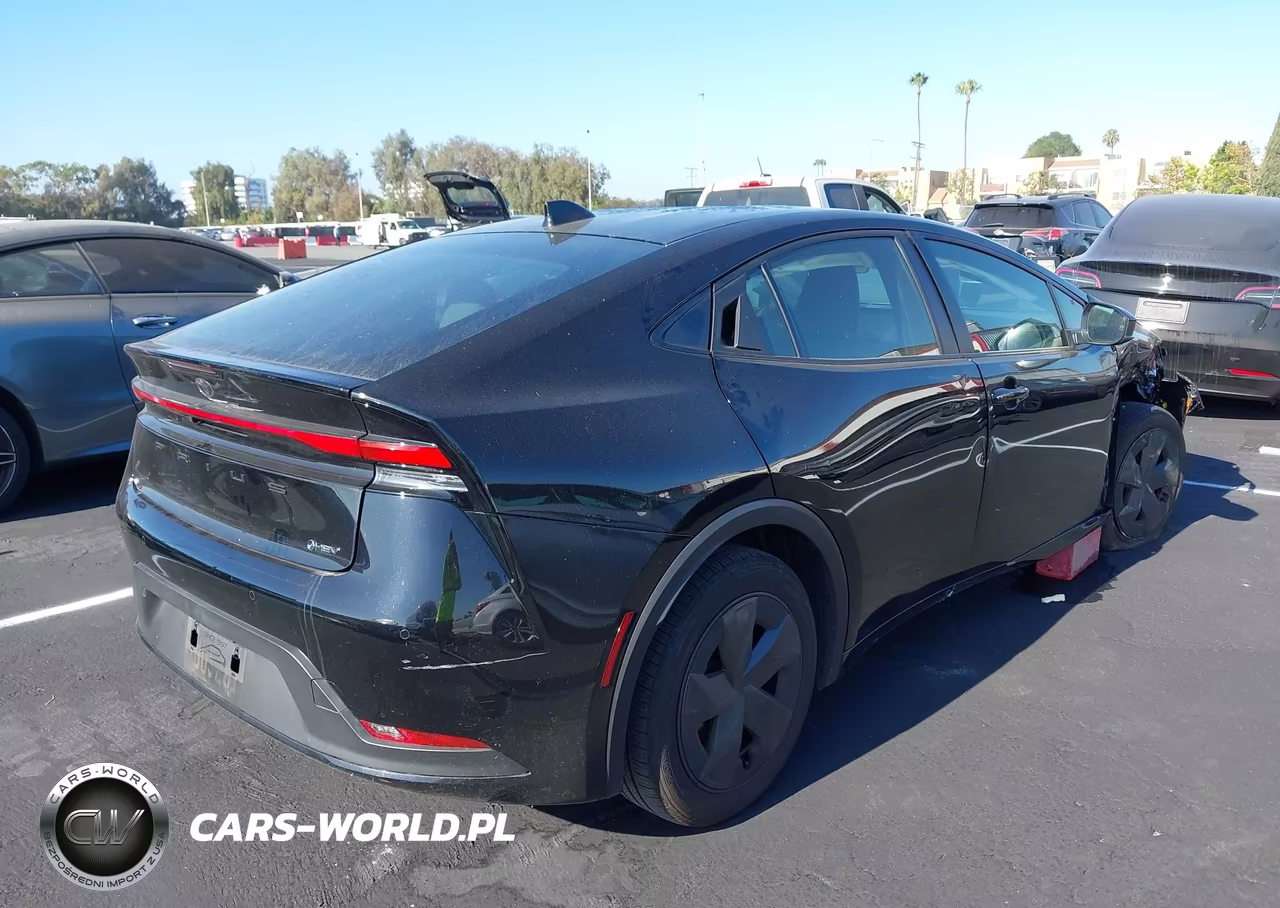 2025 Toyota Prius Le VIN:JTDACAAU0S3064169 - 4