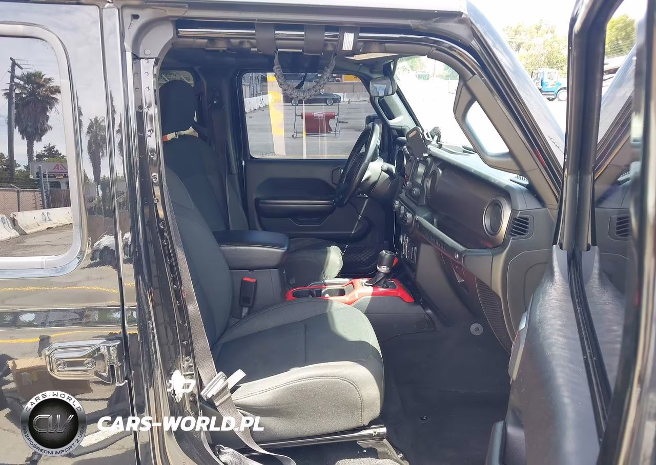 2020 Jeep Wrangler Unlimited Sport S 4X4 VIN:1C4HJXDN0LW265081 - 5
