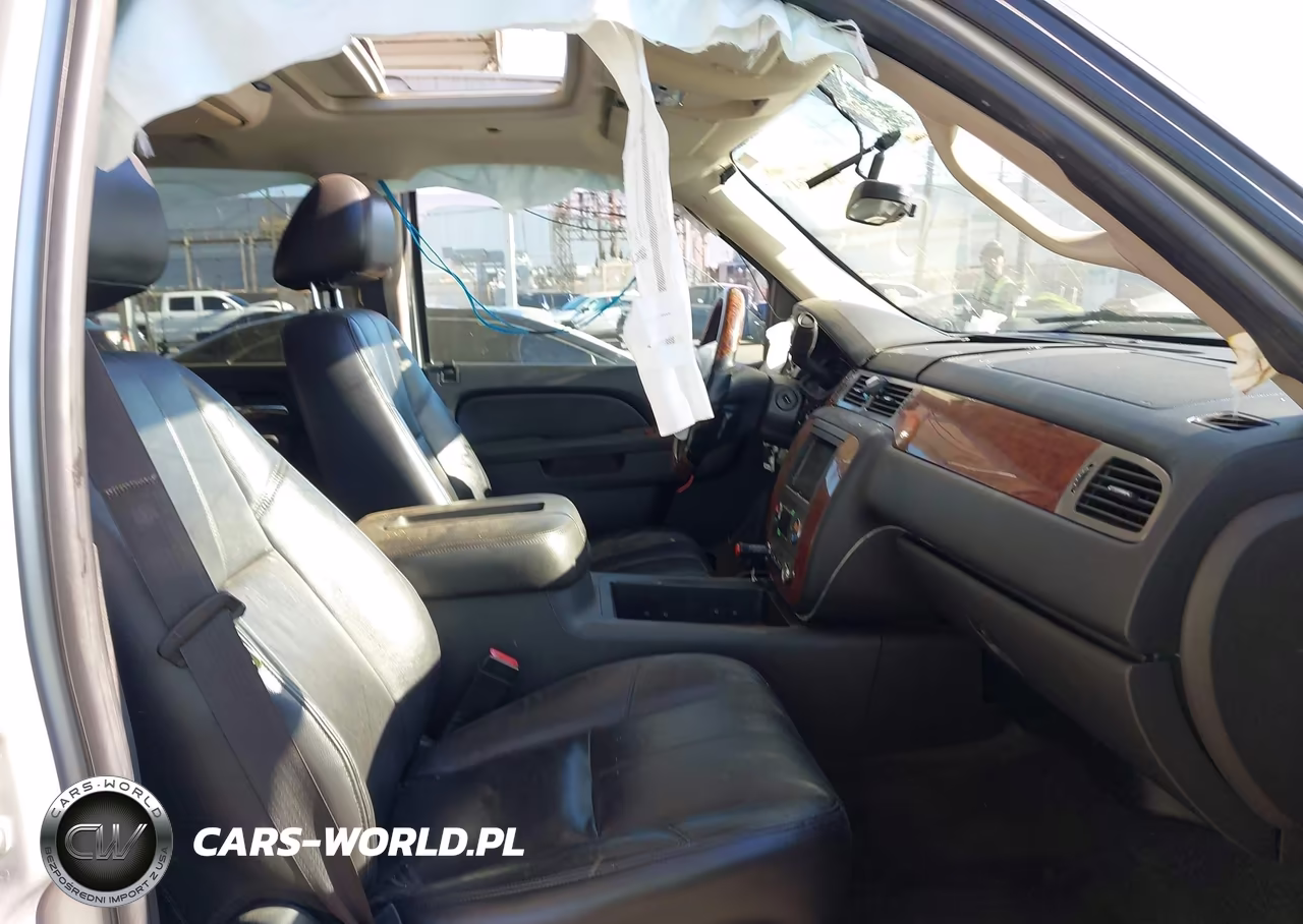 2010 Chevrolet Suburban 1500 Lt1 VIN:1GNUKJE37AR259495 - 5