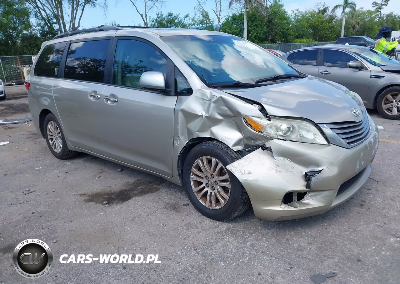 2016 Toyota Sienna Xle Premium 8 Passenger