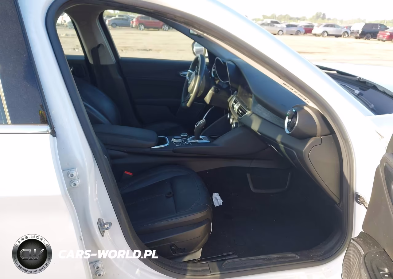 2021 Alfa Romeo Giulia Awd VIN:ZARFANAN6M7639694 - 5