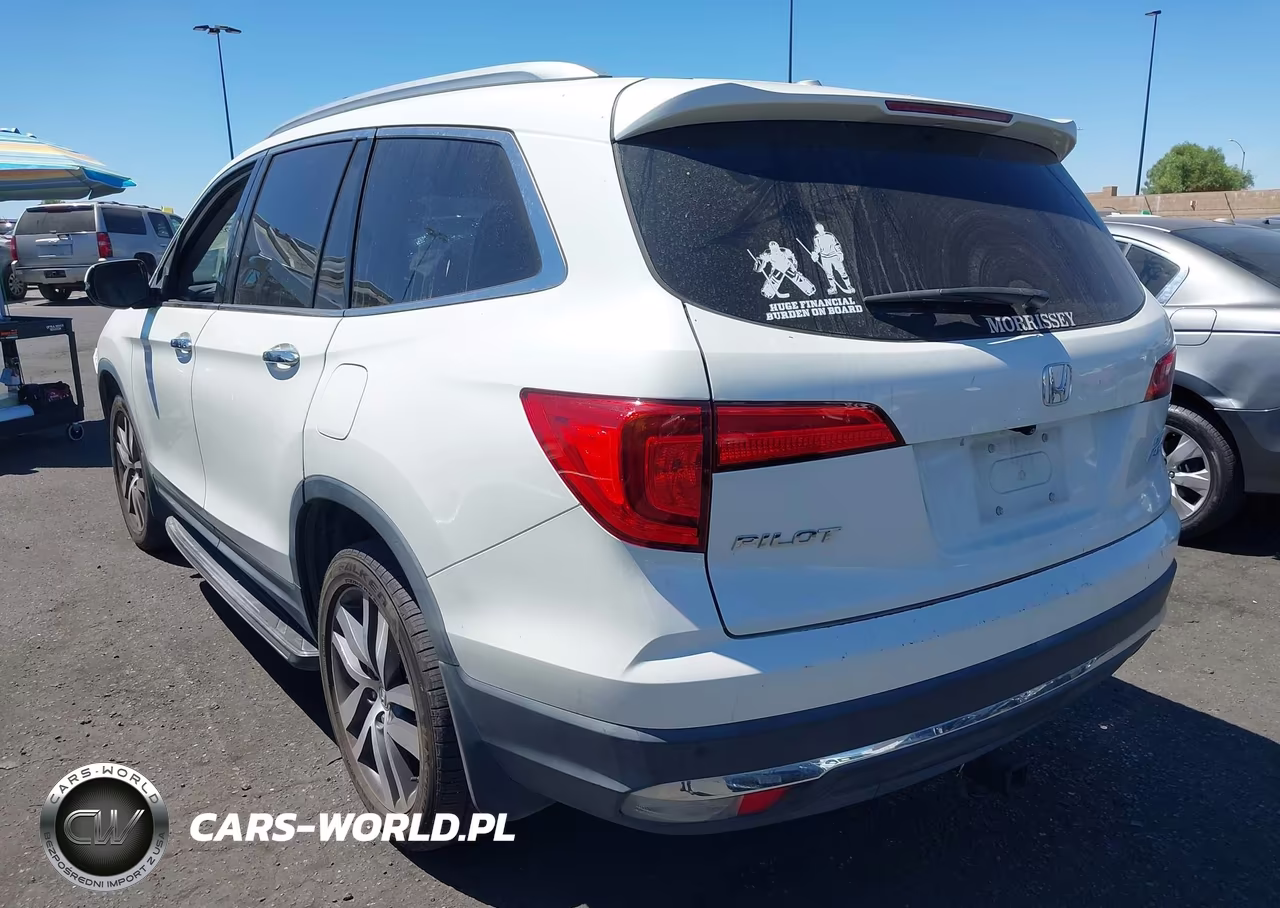2017 Honda Pilot Elite VIN:5FNYF6H00HB052055 - 3