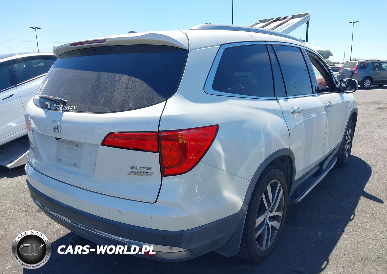 2017 Honda Pilot Elite VIN:5FNYF6H00HB052055 - 4