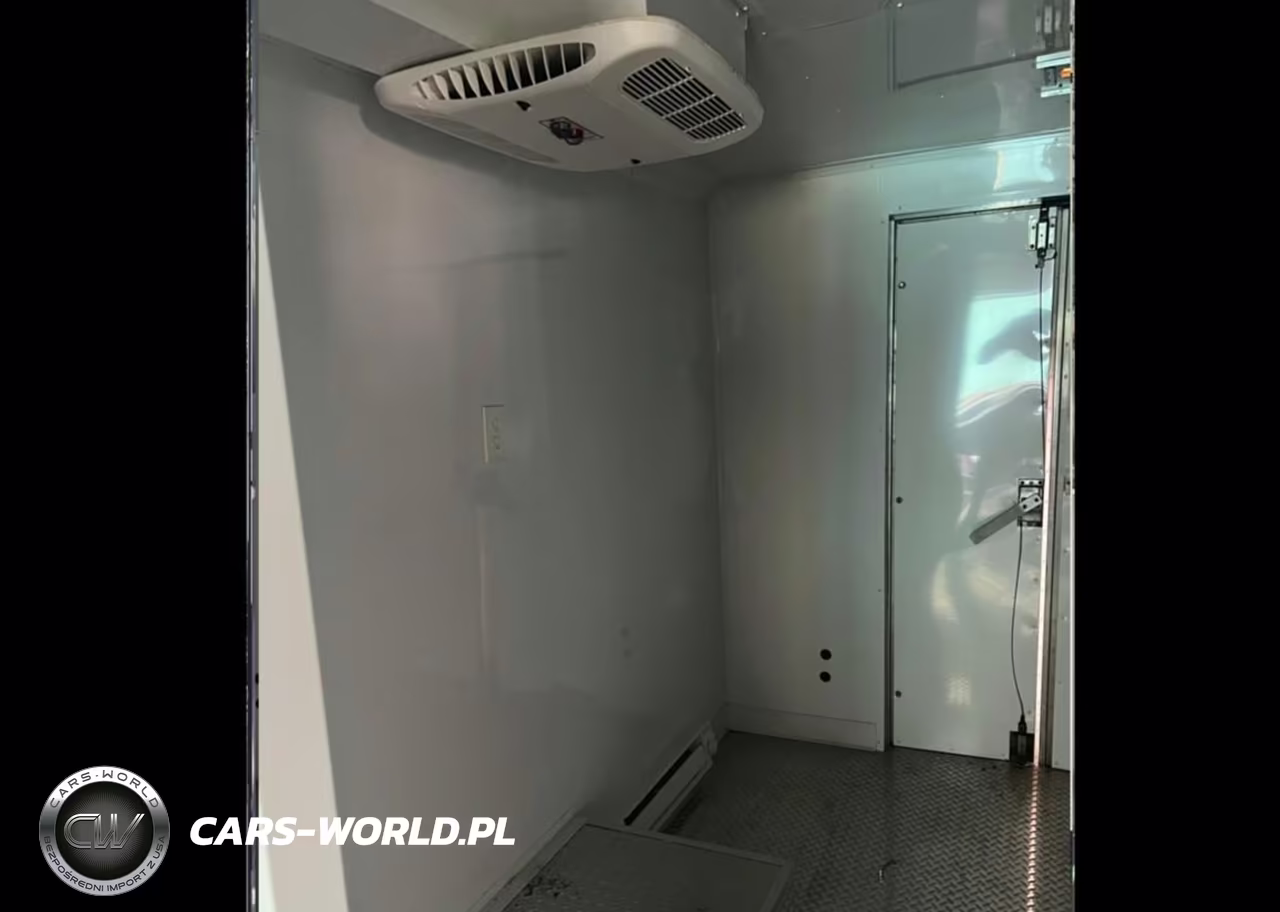 2009 Freightliner Chassis M Line Walk-In Van VIN:4UZAARDU09CAF1667 - 7