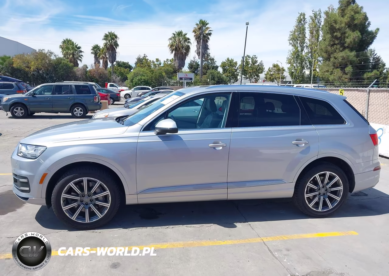 2017 Audi Q7 3.0T Premium VIN:WA1LAAF71HD034435 - 14