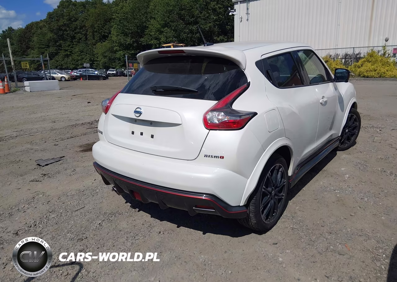 2015 Nissan Juke Nismo VIN:JN8AF5MVXFT562666 - 4