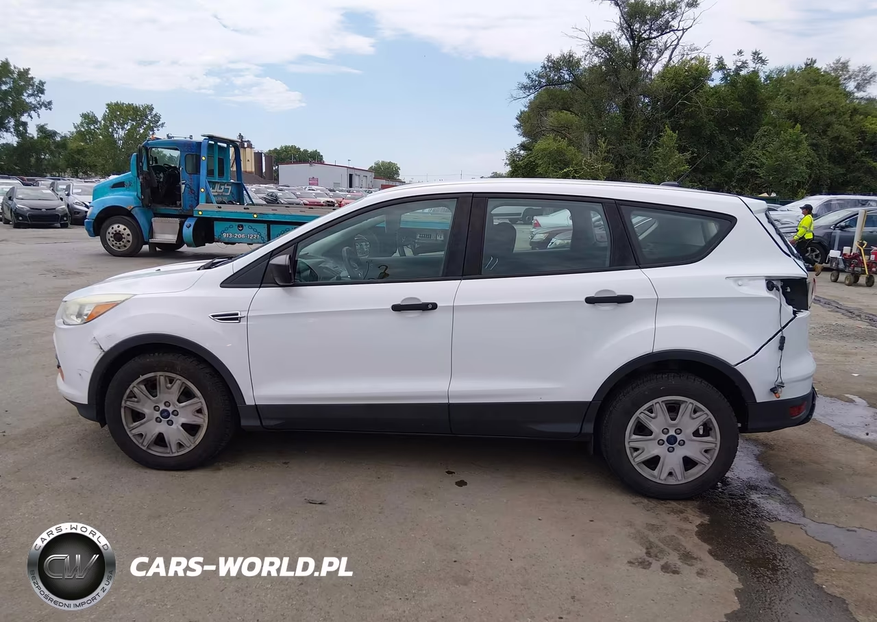 2014 Ford Escape S VIN:1FMCU0F78EUC76668 - 15