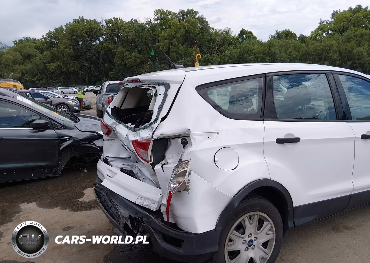2014 Ford Escape S VIN:1FMCU0F78EUC76668 - 18