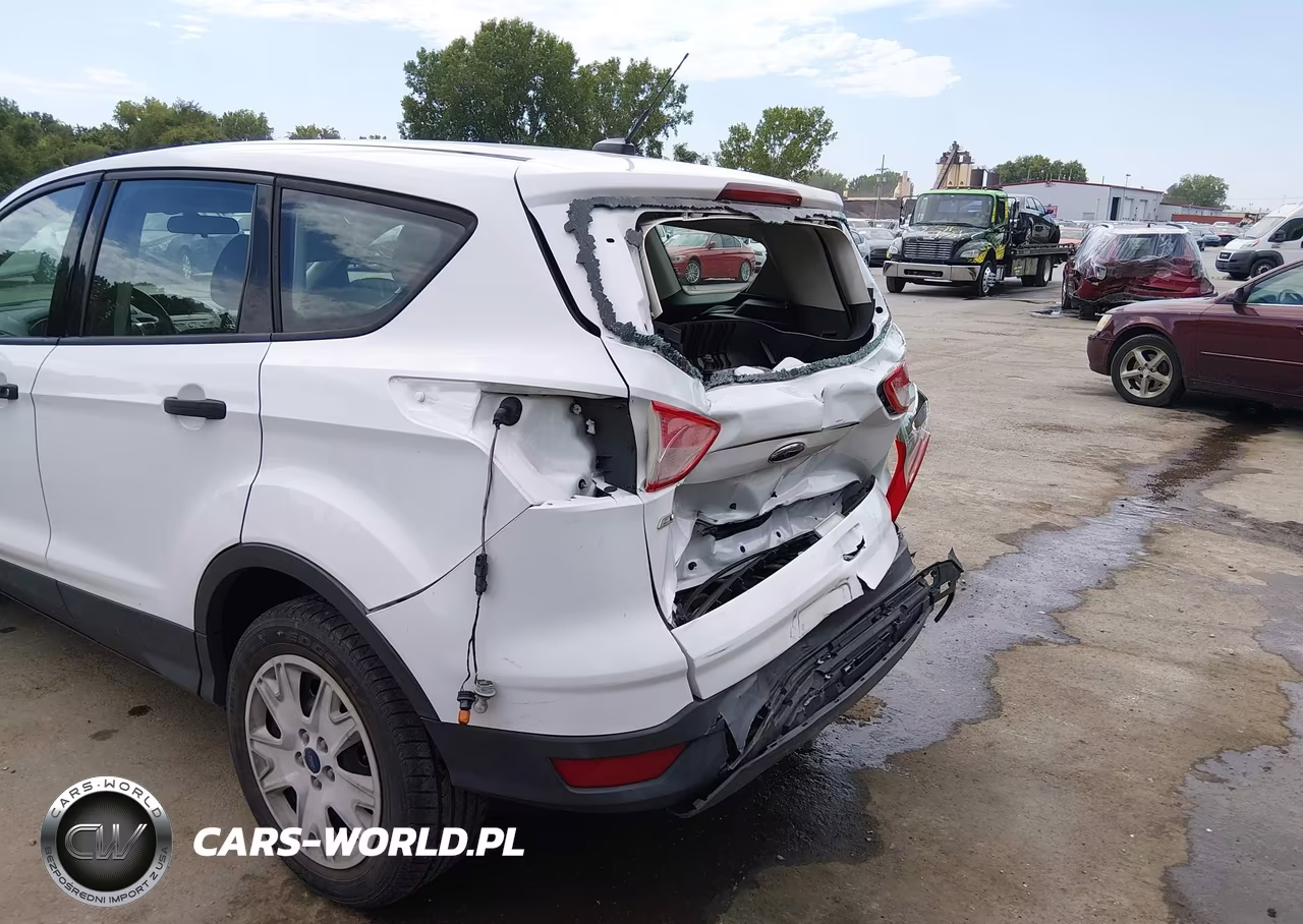 2014 Ford Escape S VIN:1FMCU0F78EUC76668 - 19