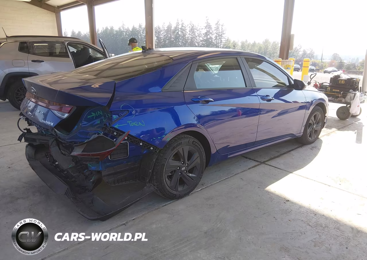 2023 Hyundai Elantra Hybrid Blue VIN:KMHLM4AJ7PU070982 - 4