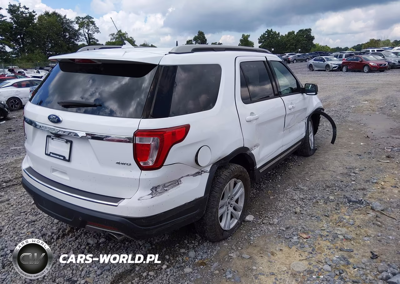 2018 Ford Explorer Xlt VIN:1FM5K8D81JGC74066 - 4