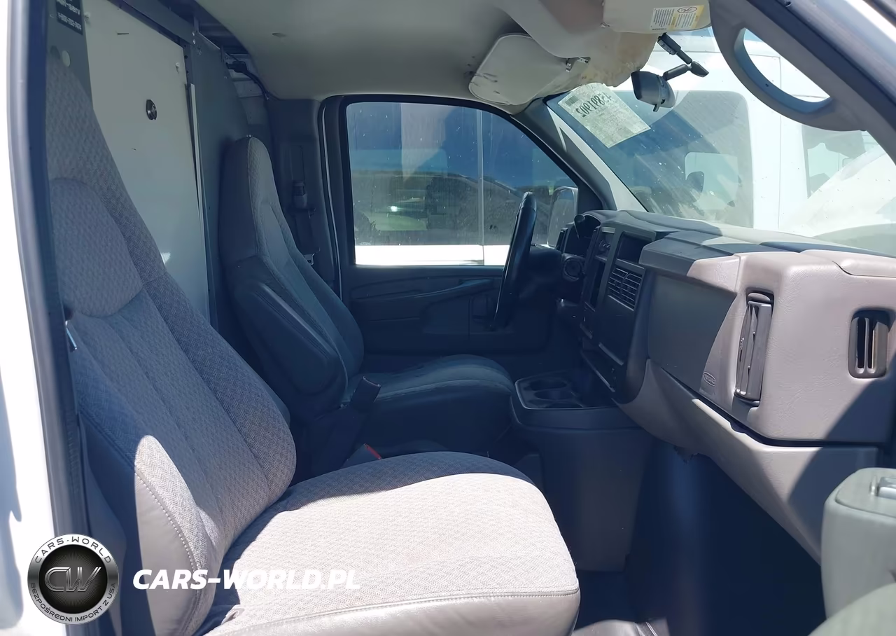 2005 Chevrolet Express VIN:1GCGG25VX51214148 - 5