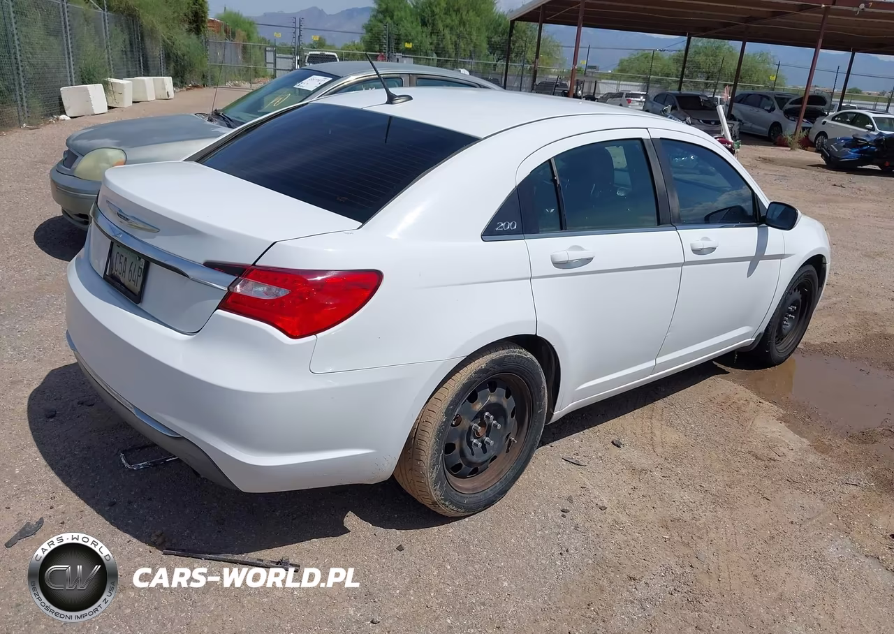 2013 Chrysler 200 Lx VIN:1C3CCBAB1DN647164 - 4