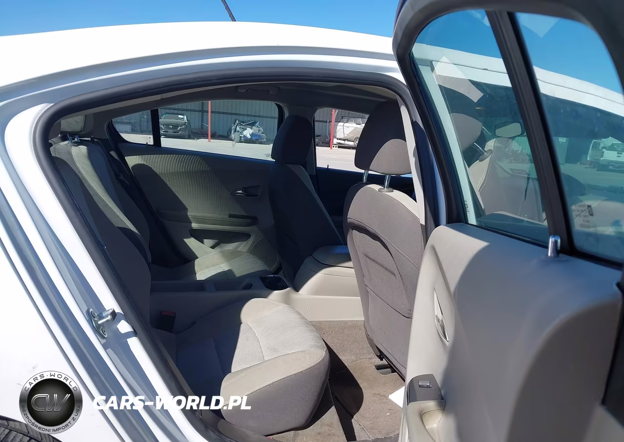 2015 Chevrolet Volt VIN:1G1RA6E45FU123158 - 8