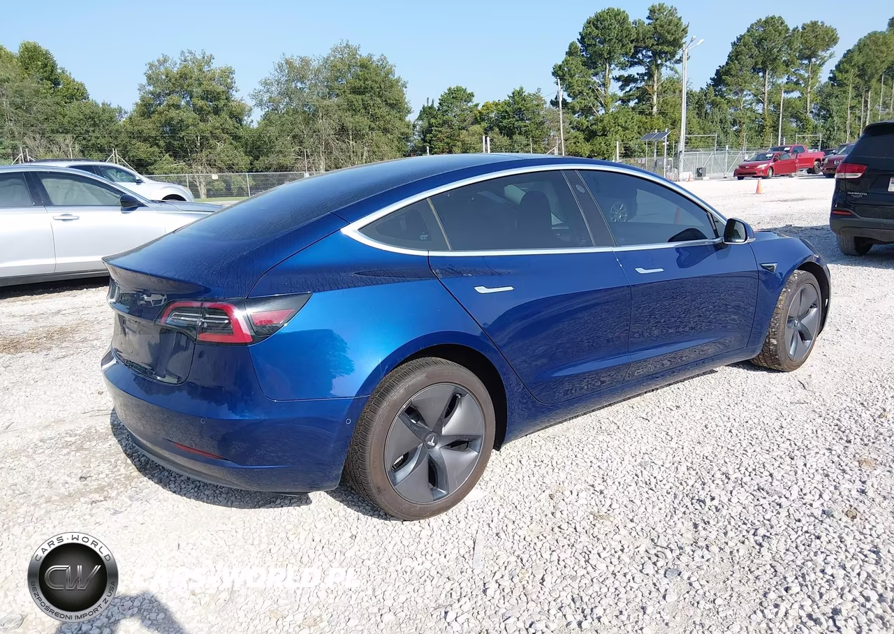 2018 Tesla Model 3 Long Range-Mid Range VIN:5YJ3E1EA5JF058999 - 4