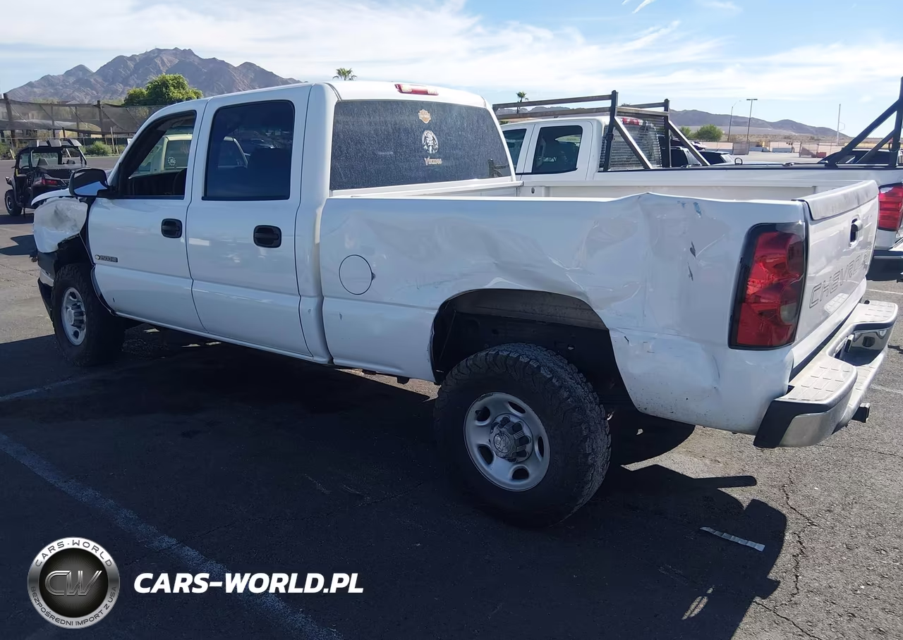 2006 Chevrolet Silverado 2500Hd Work Truck VIN:1GCHC23U66F204912 - 3