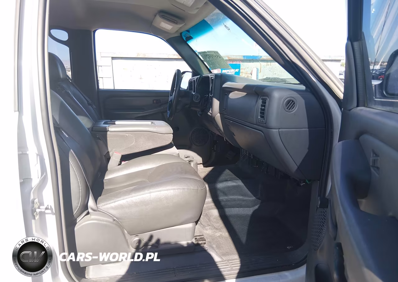 2006 Chevrolet Silverado 2500Hd Work Truck VIN:1GCHC23U66F204912 - 5