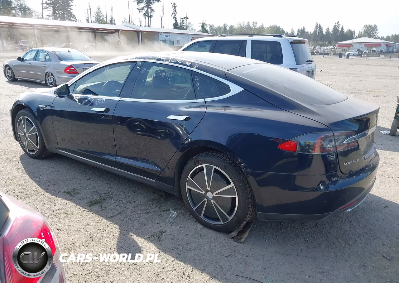 2014 Tesla Model S P85 VIN:5YJSA1H14EFP50339 - 15
