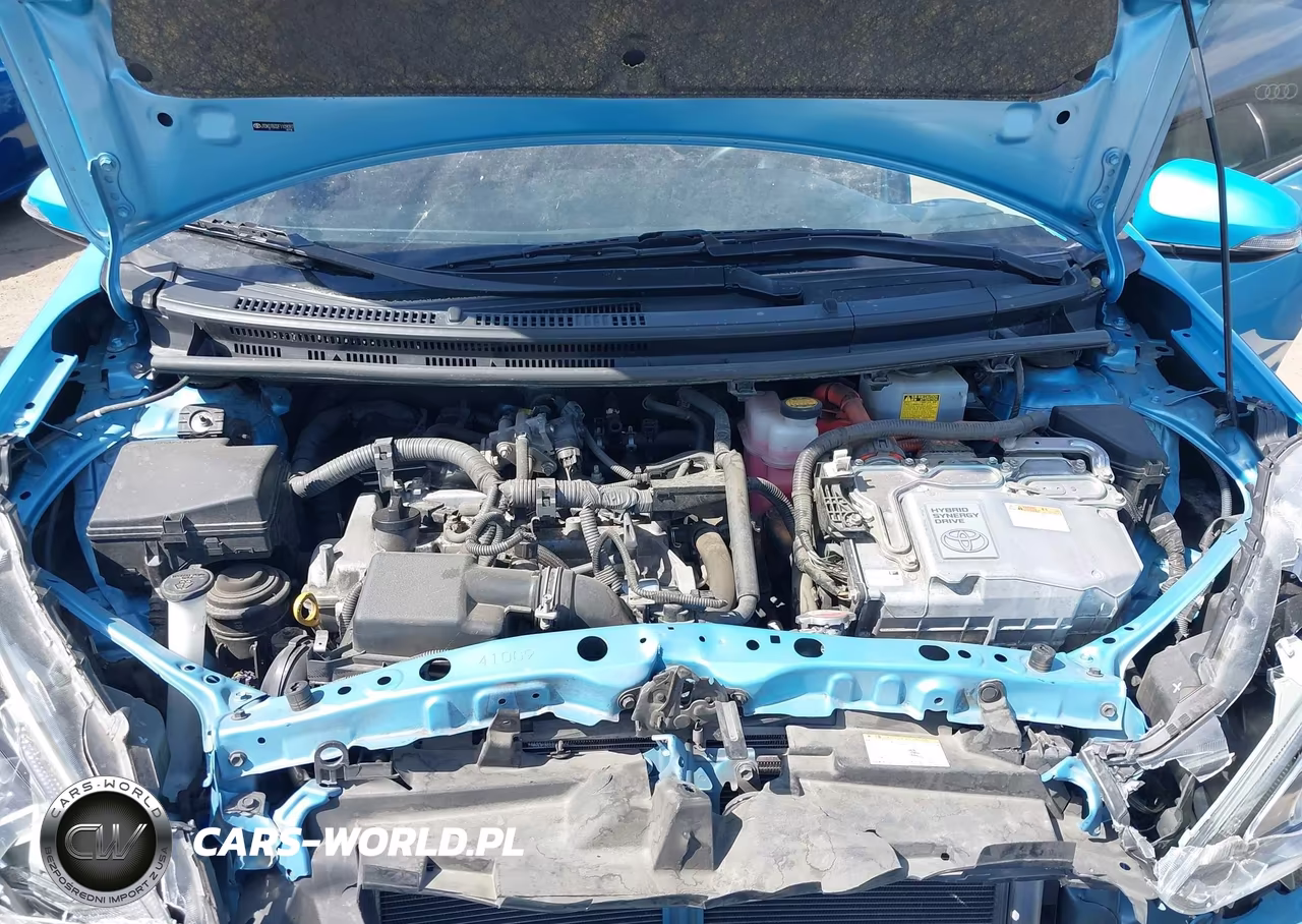 2015 Toyota Prius C Four VIN:JTDKDTB32F1109097 - 10