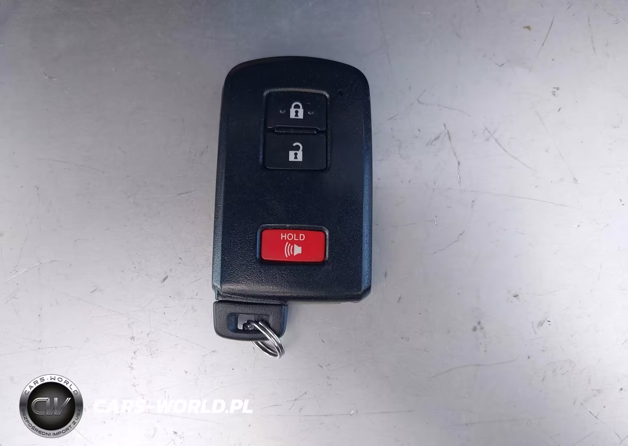 2015 Toyota Prius C Four VIN:JTDKDTB32F1109097 - 11