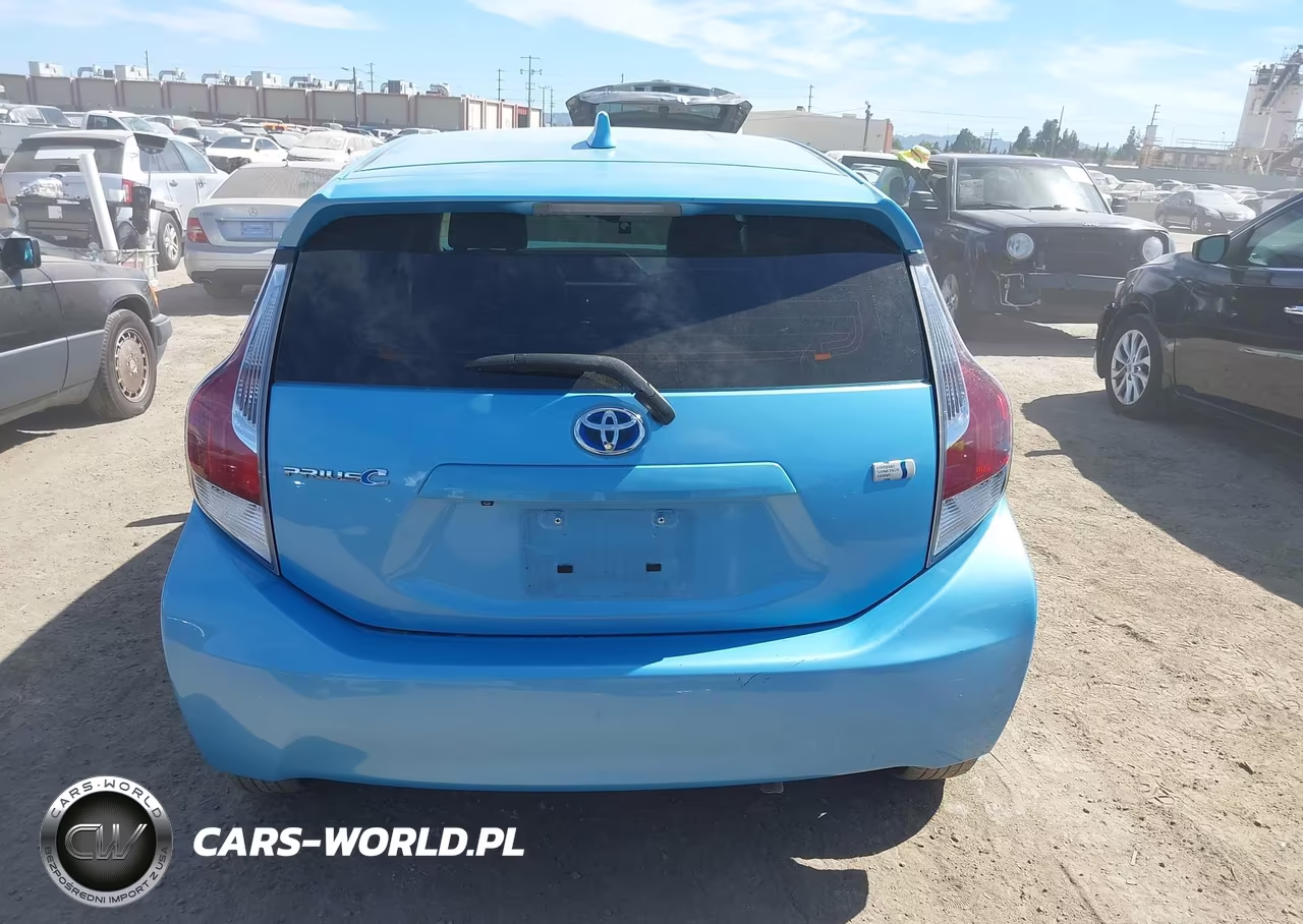 2015 Toyota Prius C Four VIN:JTDKDTB32F1109097 - 16