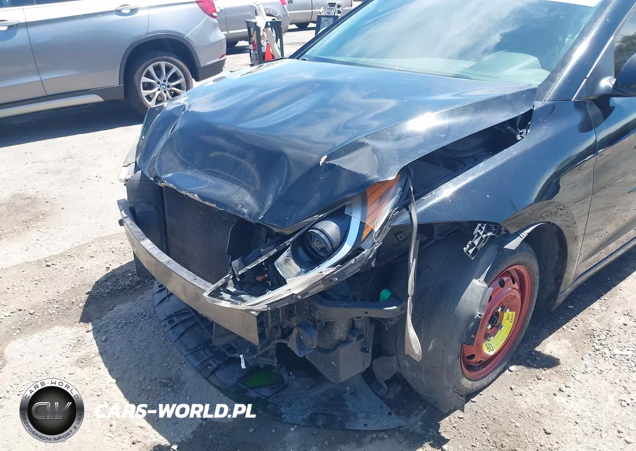 2017 Hyundai Elantra Limited VIN:KMHD84LF6HU073956 - 6