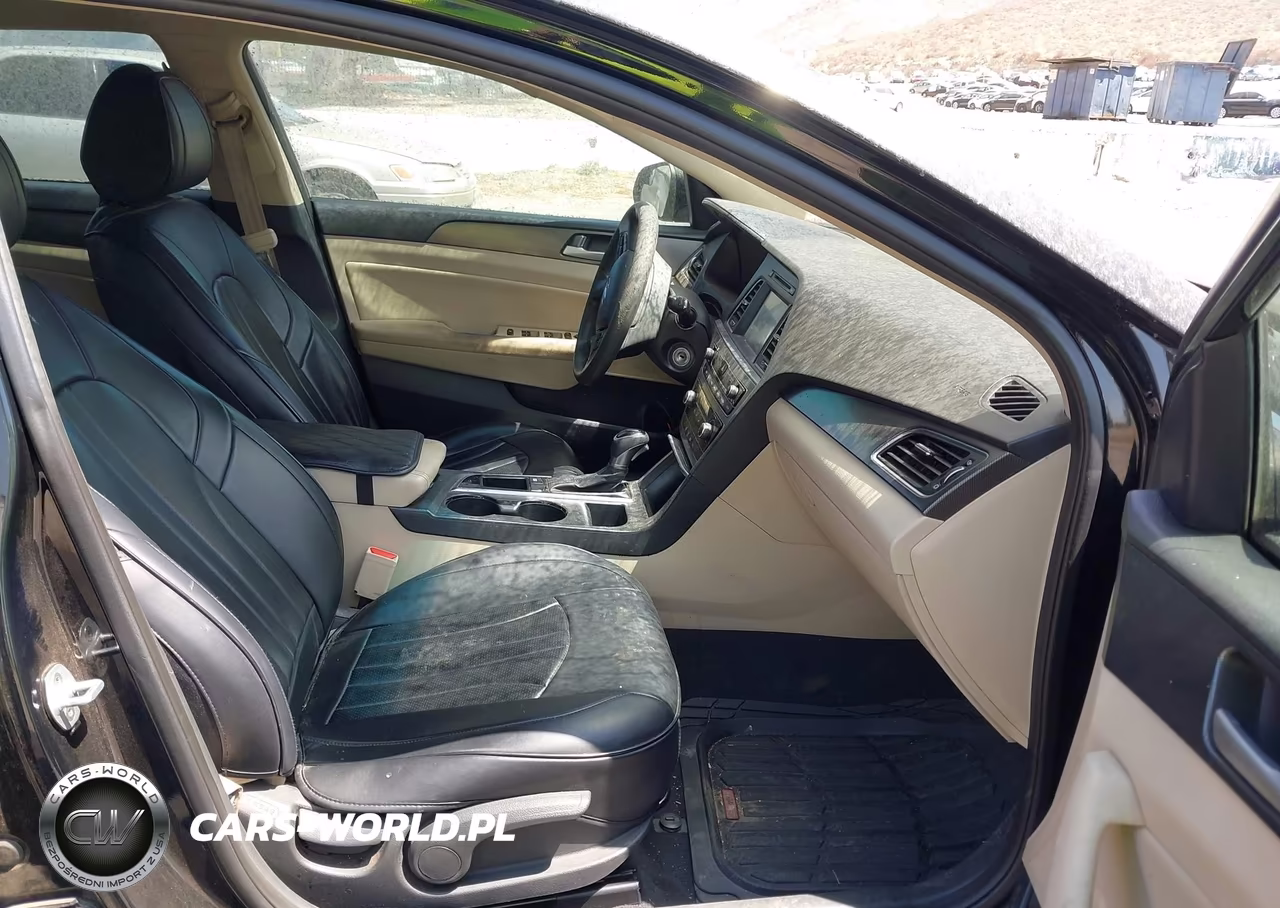 2016 Hyundai Sonata Sport VIN:5NPE34AF6GH403484 - 5