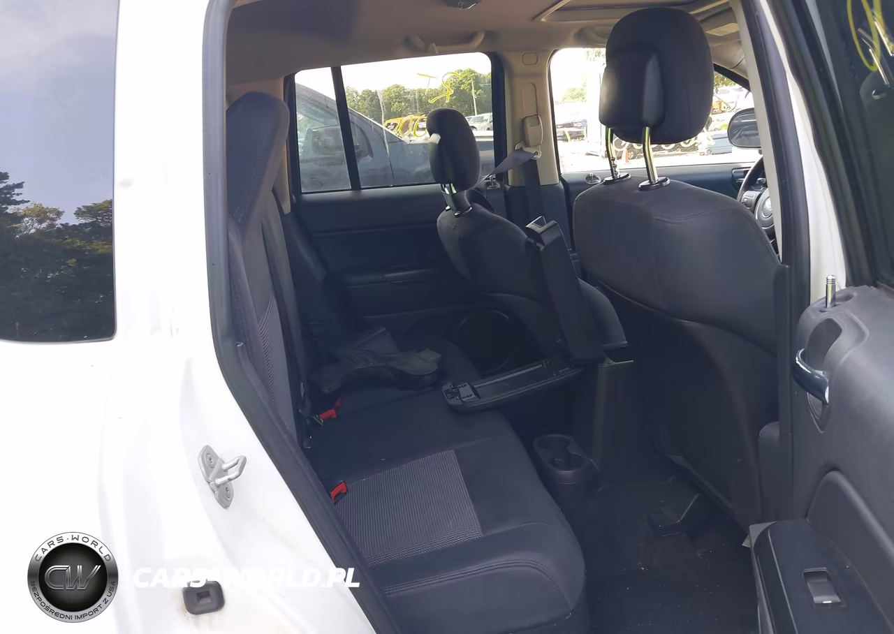 2012 Jeep Compass Latitude VIN:1C4NJDEBXCD662296 - 8