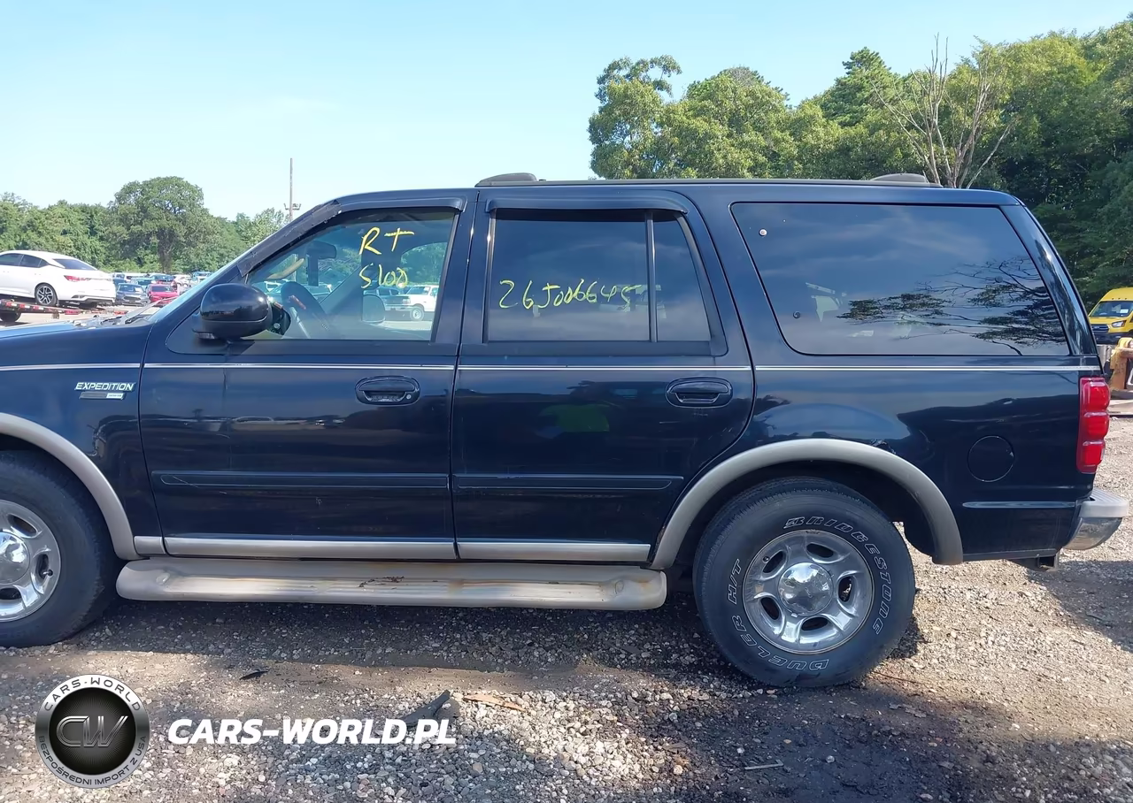 2002 Ford Expedition Eddie Bauer VIN:1FMFU18L82LA37927 - 6