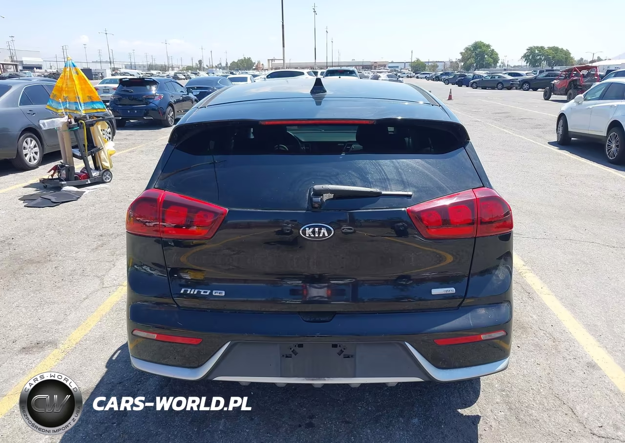 2018 Kia Niro Fe VIN:KNDCB3LC5J5128530 - 16