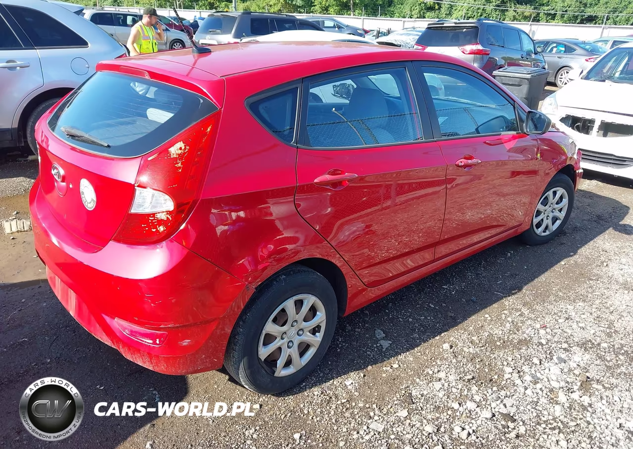 2012 Hyundai Accent Gs VIN:KMHCT5AE7CU048535 - 4