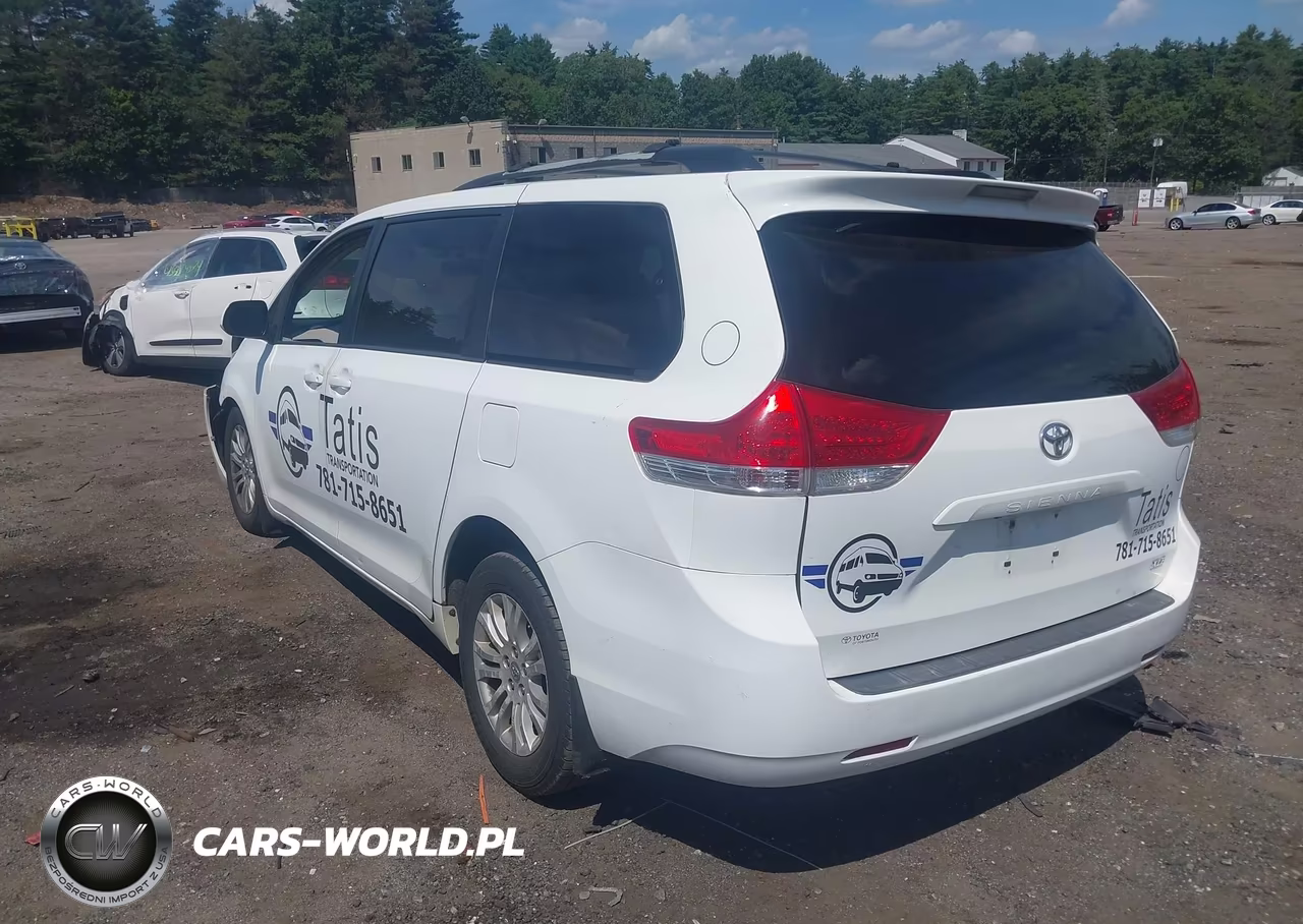 2011 Toyota Sienna Xle V6 VIN:5TDYK3DC0BS132288 - 3