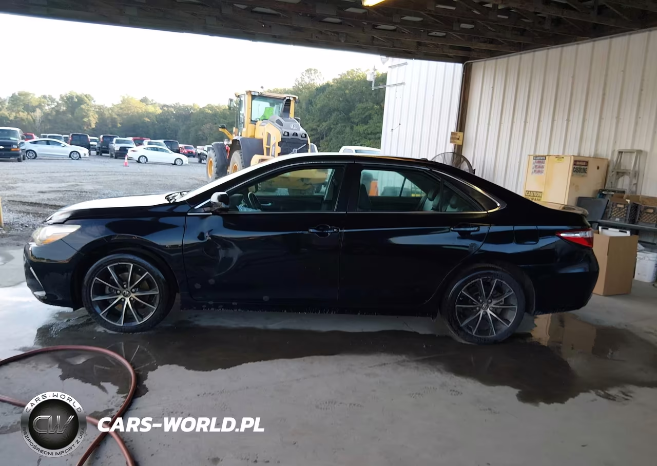 2016 Toyota Camry Xse VIN:4T1BF1FK3GU594152 - 14