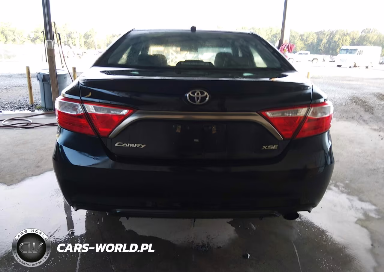 2016 Toyota Camry Xse VIN:4T1BF1FK3GU594152 - 16