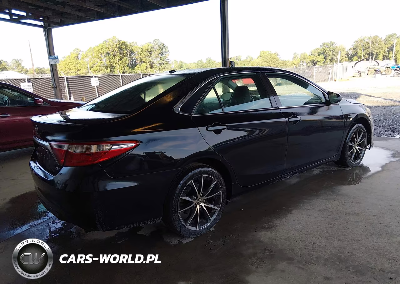 2016 Toyota Camry Xse VIN:4T1BF1FK3GU594152 - 4