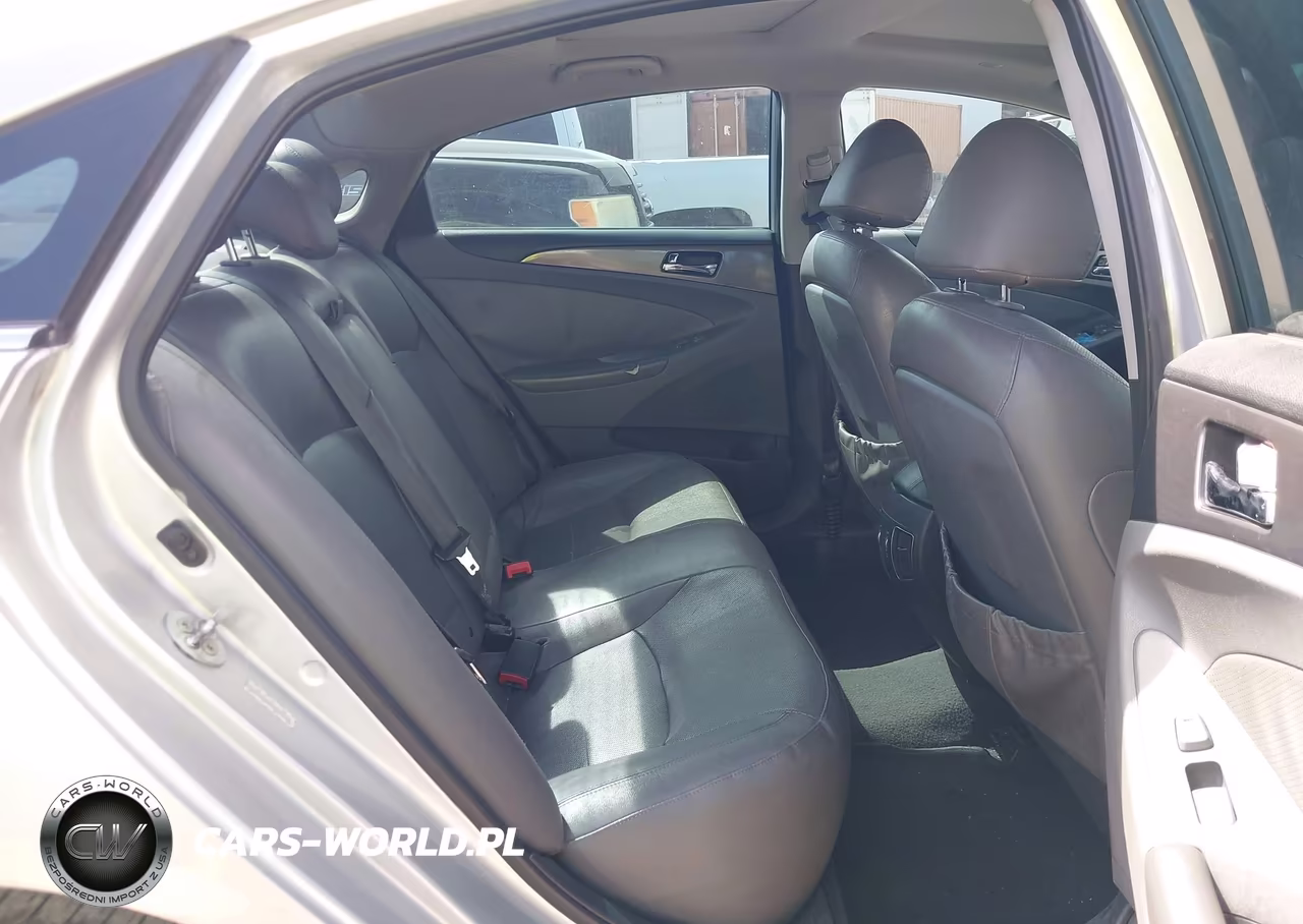 2011 Hyundai Sonata Hybrid VIN:KMHEC4A41BA018568 - 8