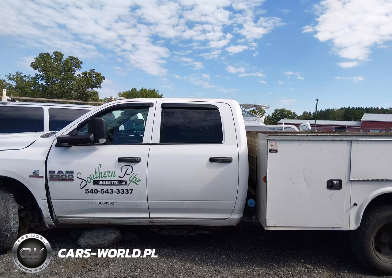 2018 Ram 3500 Chassis Tradesman-Slt-Laramie VIN:3C7WRTCL3JG397985 - 15