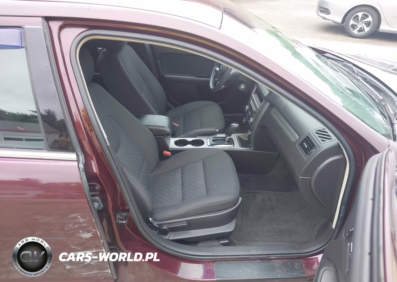 2012 Ford Fusion Se VIN:3FAHP0HA4CR370258 - 5