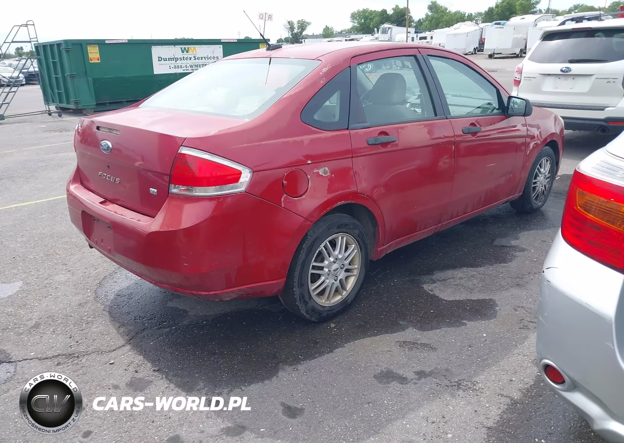 2009 Ford Focus Se VIN:1FAHP35N49W104785 - 4