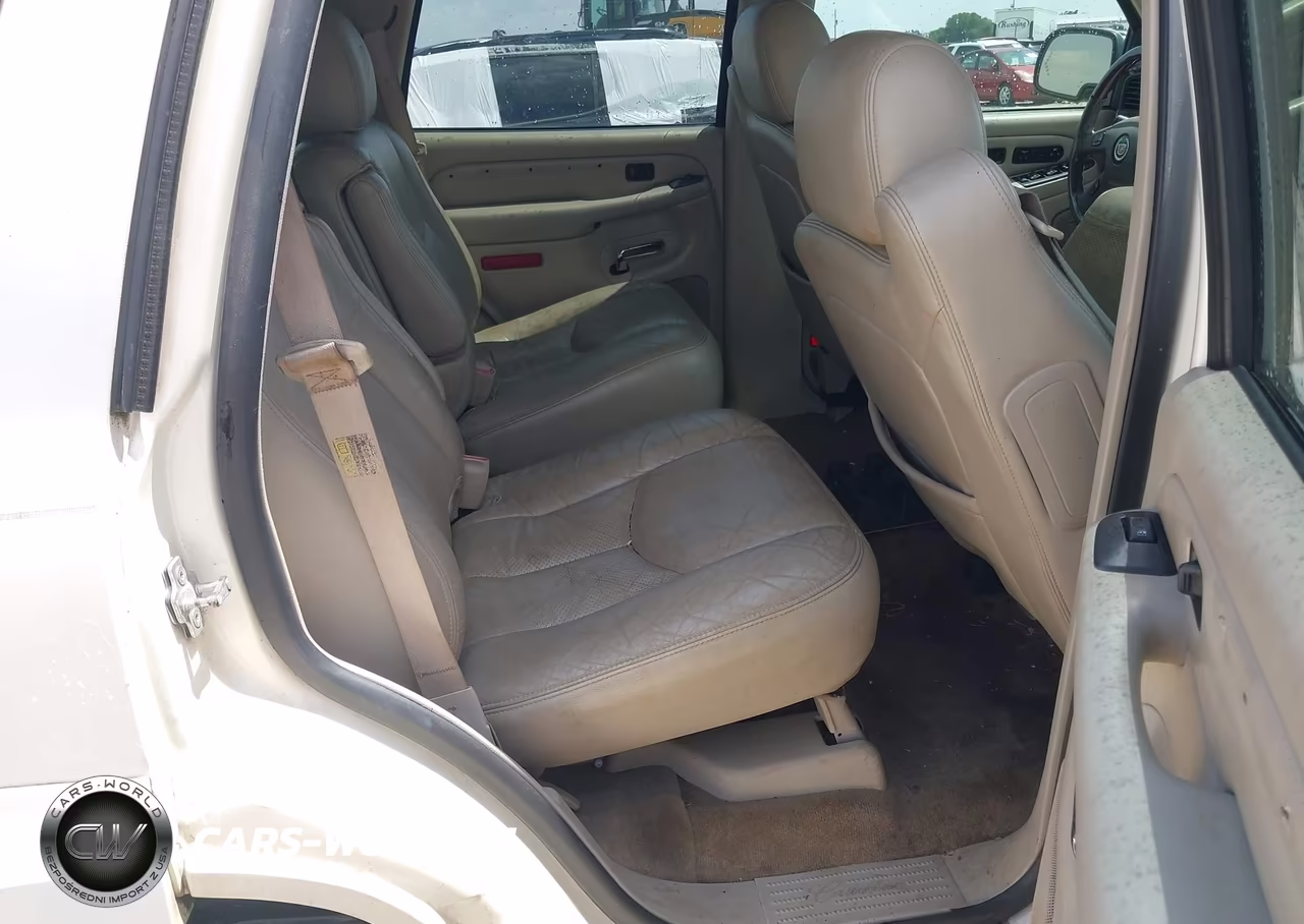 2005 Cadillac Escalade Standard VIN:1GYEC63T75R115083 - 8