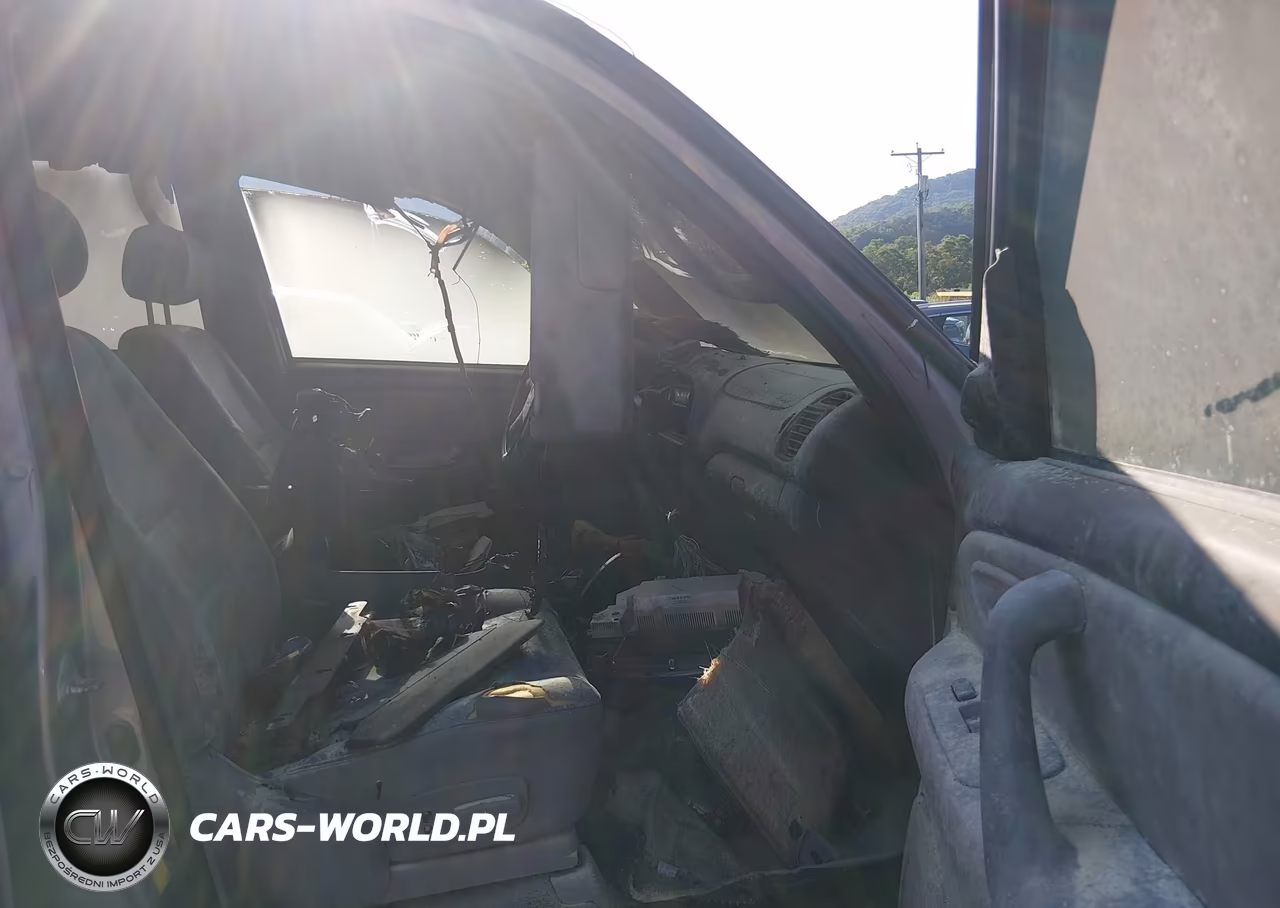 2001 Toyota Sequoia Limited V8 VIN:5TDBT48AX1S025930 - 5