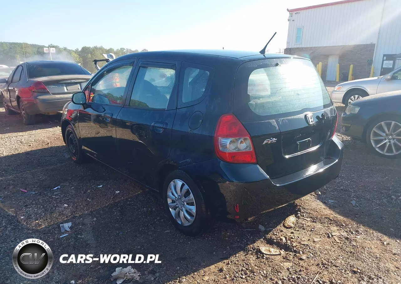 2008 Honda Fit VIN:JHMGD384X8S065903 - 3