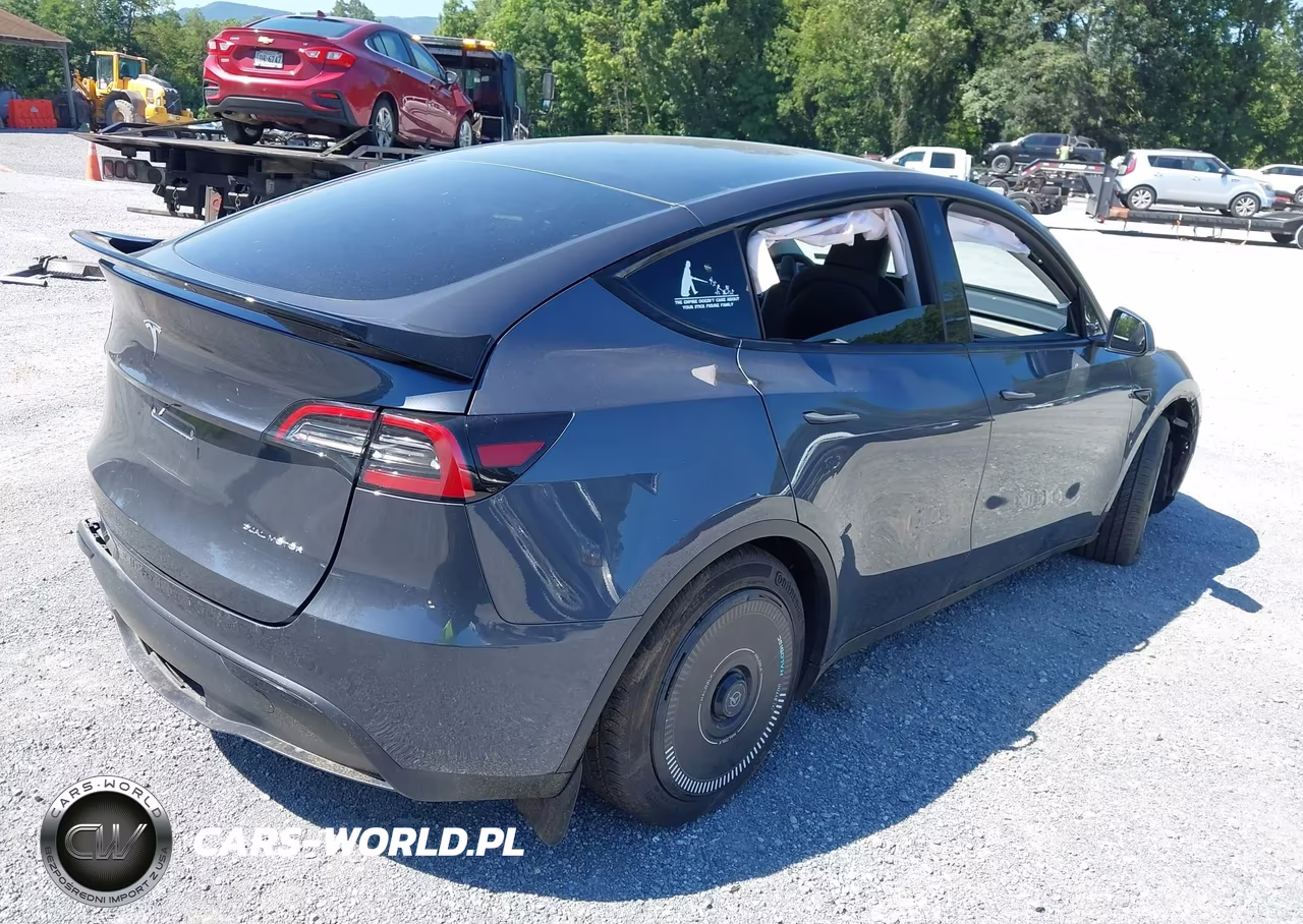 2023 Tesla Model Y Awd-Long Range Dual Motor All-Wheel Drive VIN:7SAYGDEE0PA054467 - 4
