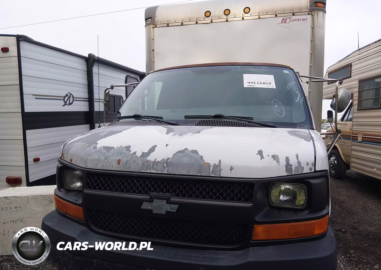 2004 Chevrolet Express Cutaway Base W-C7L-C7N VIN:1GBJG31U941222737 - 13