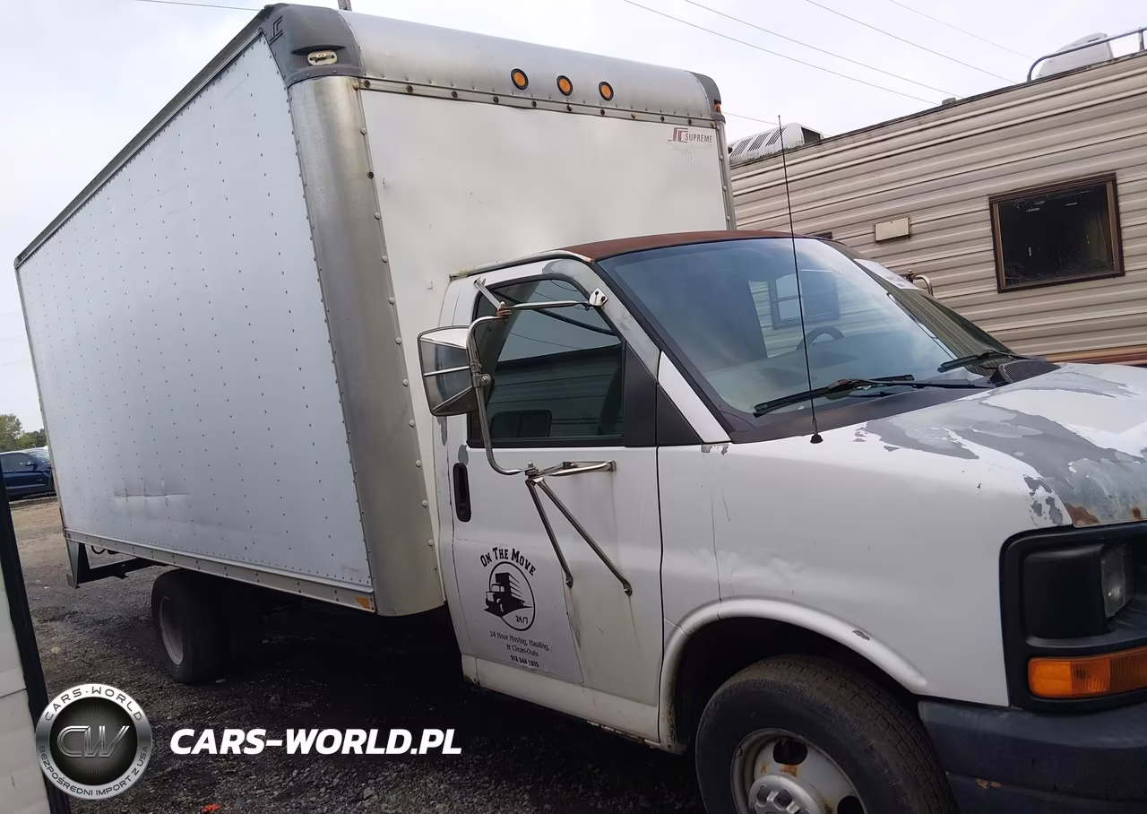 2004 Chevrolet Express Cutaway Base W-C7L-C7N VIN:1GBJG31U941222737 - 14