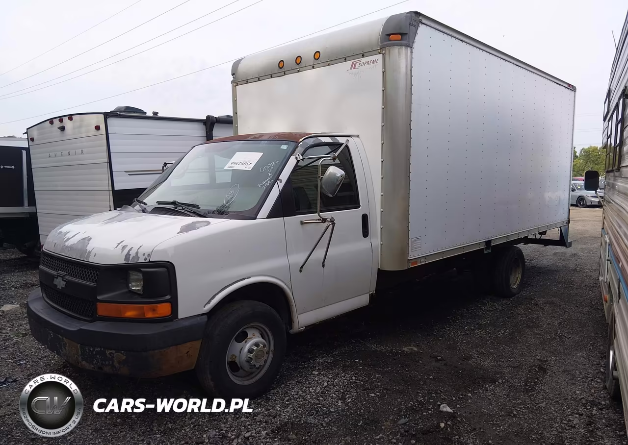 2004 Chevrolet Express Cutaway Base W-C7L-C7N VIN:1GBJG31U941222737 - 2