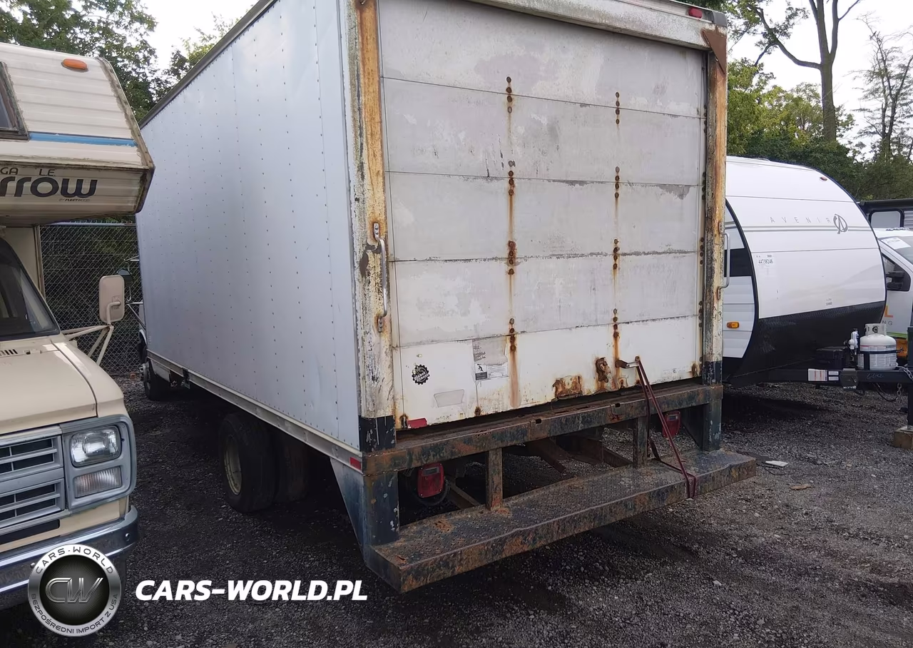 2004 Chevrolet Express Cutaway Base W-C7L-C7N VIN:1GBJG31U941222737 - 3