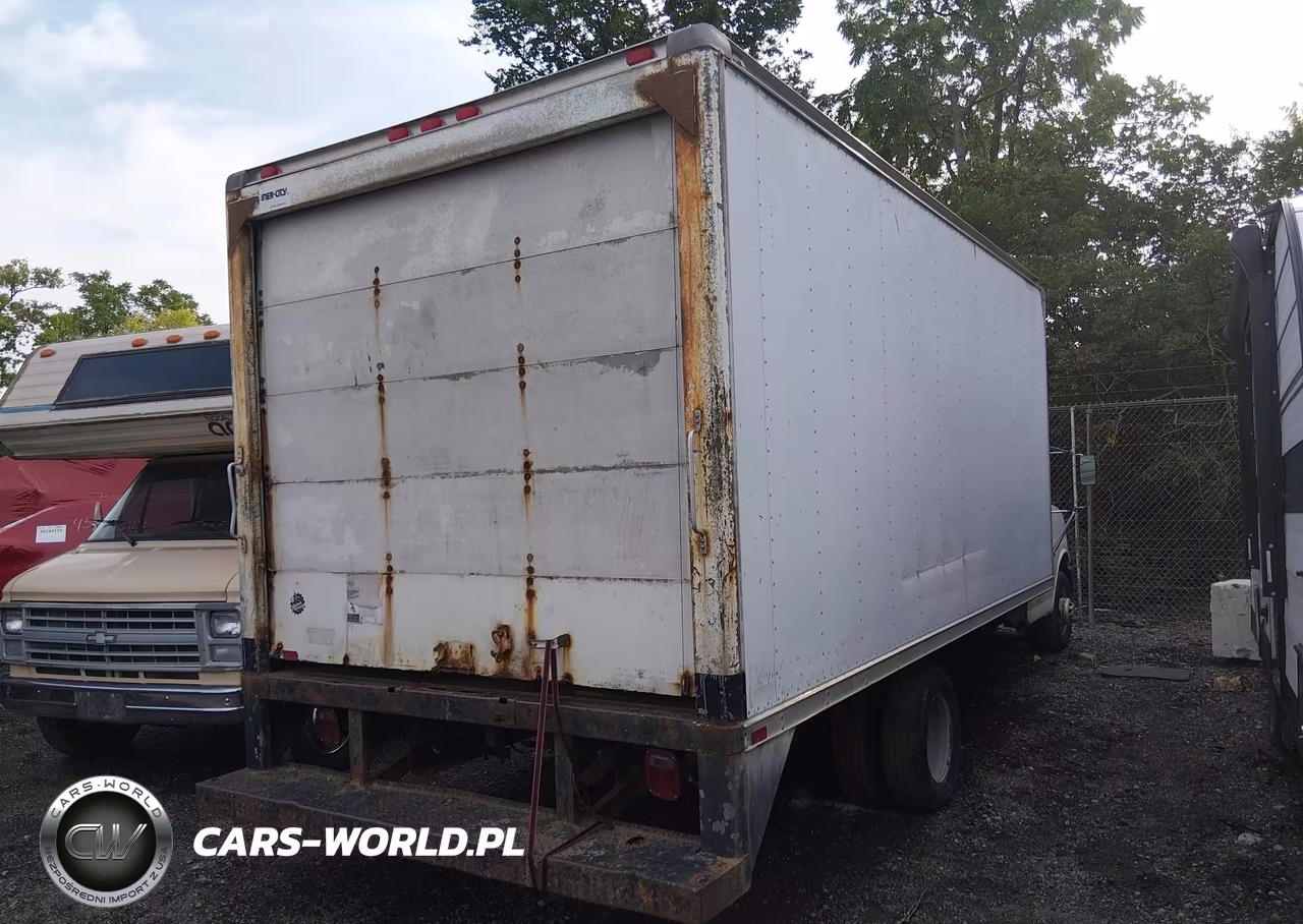 2004 Chevrolet Express Cutaway Base W-C7L-C7N VIN:1GBJG31U941222737 - 4
