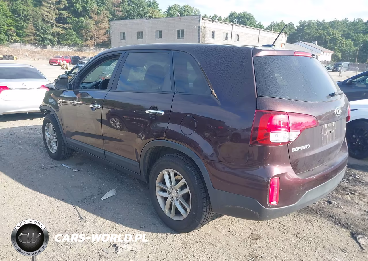 2015 Kia Sorento Lx VIN:5XYKT3A68FG661217 - 3
